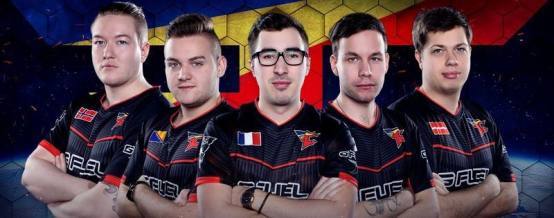 LCK选手的多巴胺穿搭：T1全员自信非常