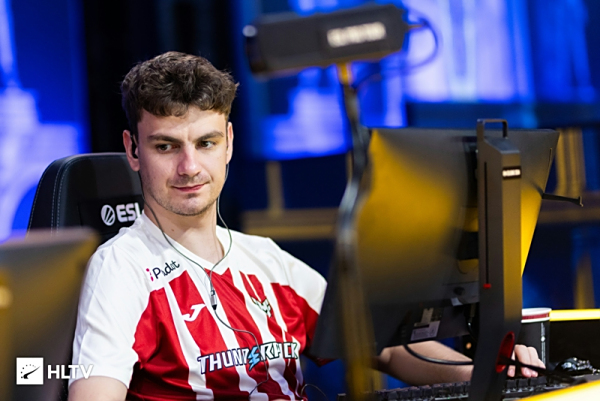 knight连续6个赛季打进LPL决赛 即将冲击四连冠